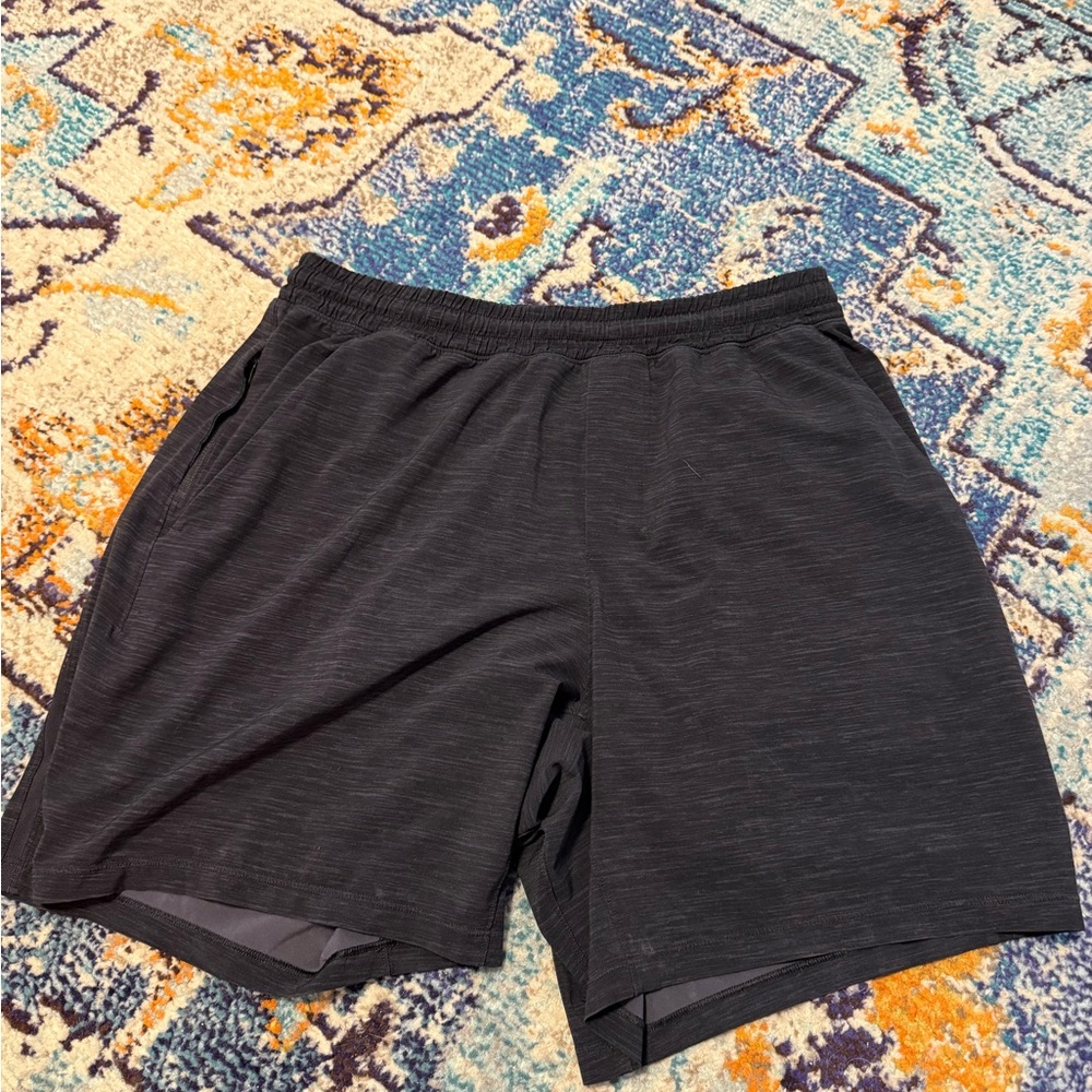 Men’s Lululemon pacebreaker shorts, 7” lined, size large